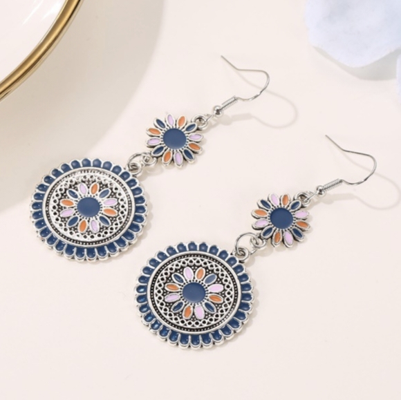 Floral Earrings - Picture 6 of 10